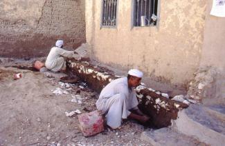 2001restoringthemastaba.jpg