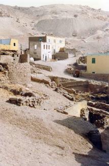 Bedawi Abu'l Qumsan house top right 1997