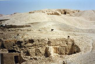 deserted Coptic group 1999 002